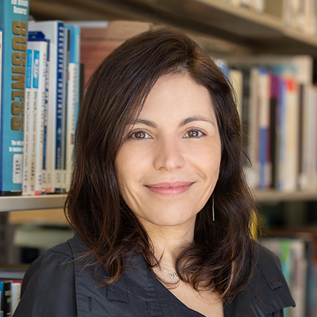 Raquel Peixoto: bringing microbiome research to coral conservation